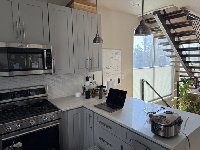 Building Photo - 1551 King St