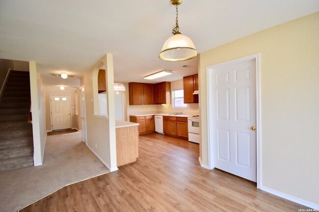 Building Photo - 10527 Cub Haven