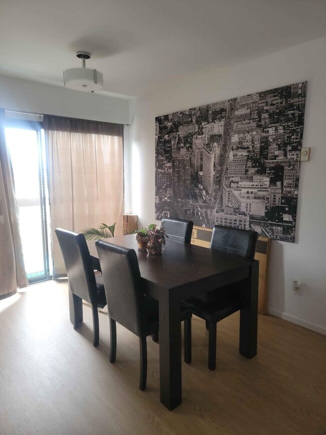 Building Photo - 12523 Culver Blvd