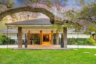 Building Photo - 9040 SW 110th Ave