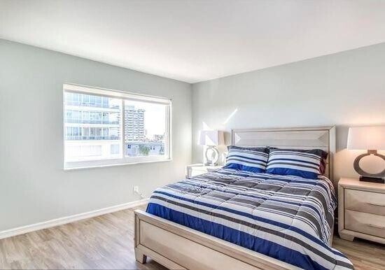 Building Photo - 720 Bayshore Dr