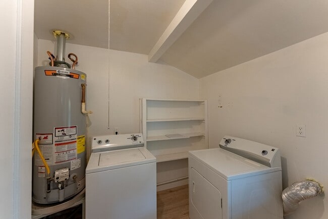 Building Photo - Cozy 3BD/2BA Brick Home in Vibrant Northea...