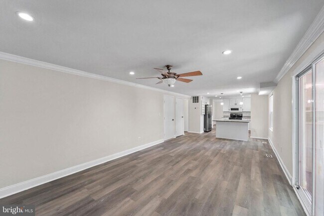 Building Photo - 12312 Streamvale Cir