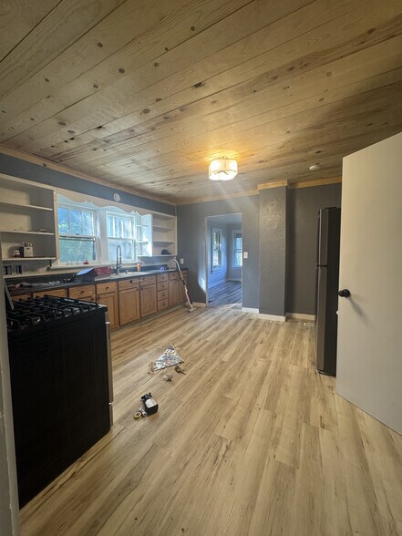 Building Photo - 3515 S 11th Street Rd