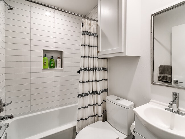 Building Photo - Heart of Plaza District