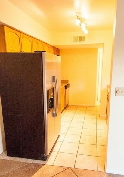 Building Photo - 1500 W Rio Salado Pkwy