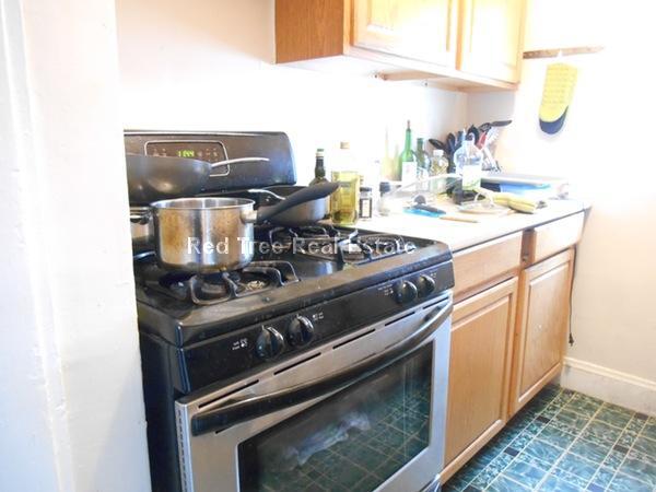 Building Photo - 40 Orchard Rd