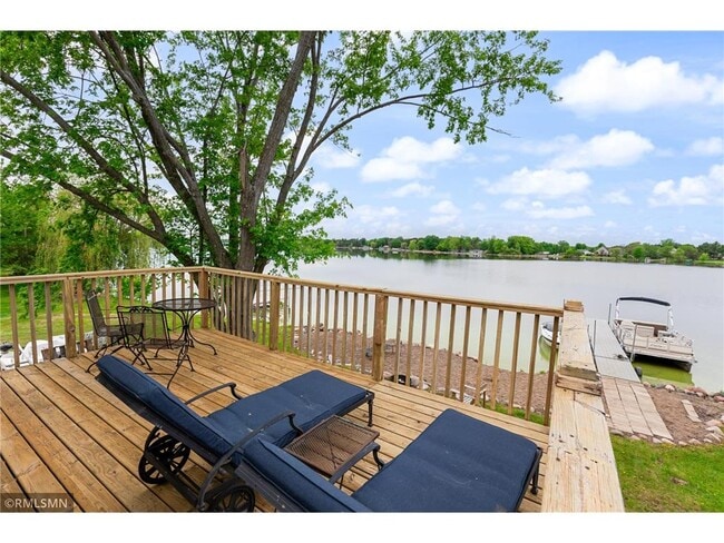 Building Photo - 28584 Lakewood Dr NW