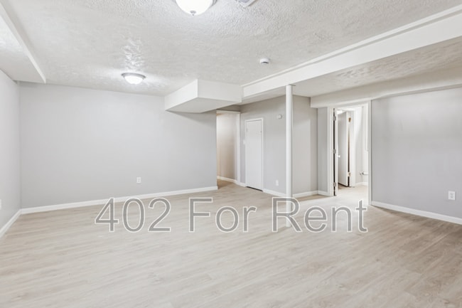Building Photo - 3821 Saratoga St