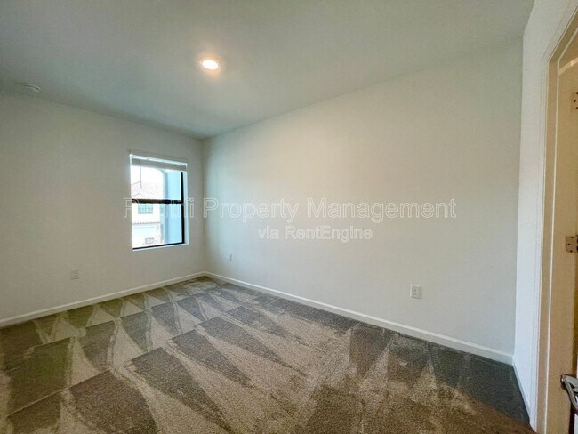 Building Photo - 1519 Lake Jessup Cir