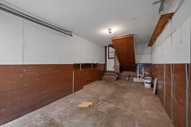 Building Photo - 1520 Ullrich Ave