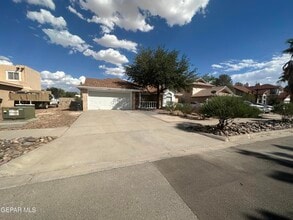 Building Photo - 408 Hadley Pl