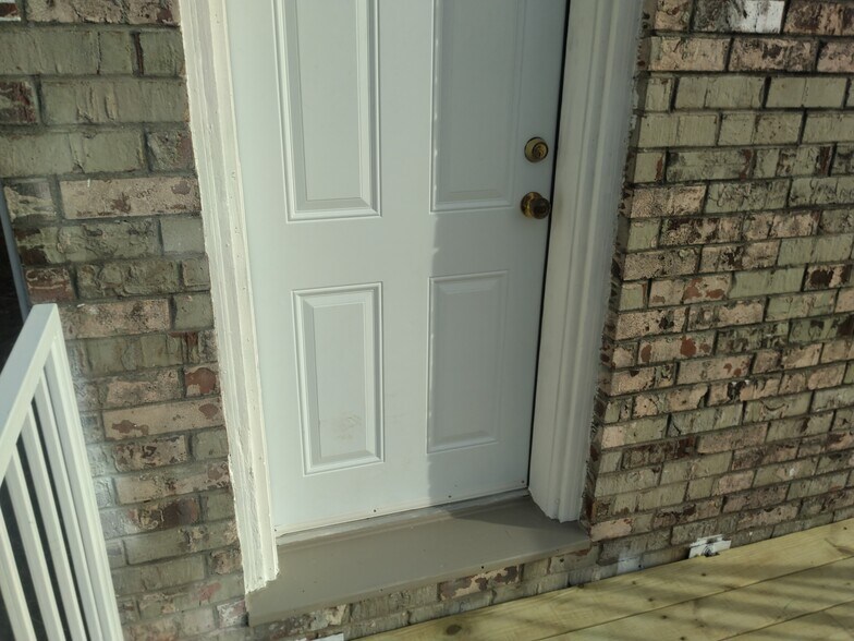 Building Photo - 7312 Central Avenue Pike