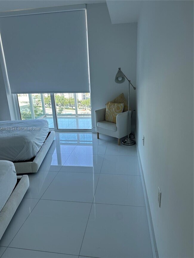 Building Photo - 150 Sunny Isles Blvd