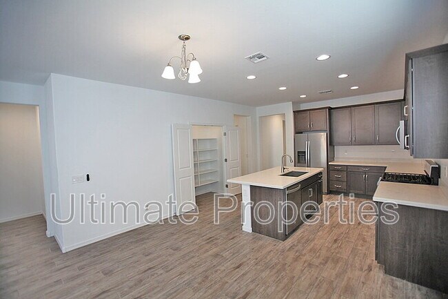 Building Photo - 12624 W Nogales Dr