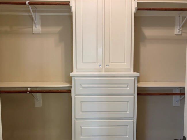 Building Photo - 406 Fowler St