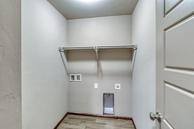 Building Photo - 6509 SE 87th St