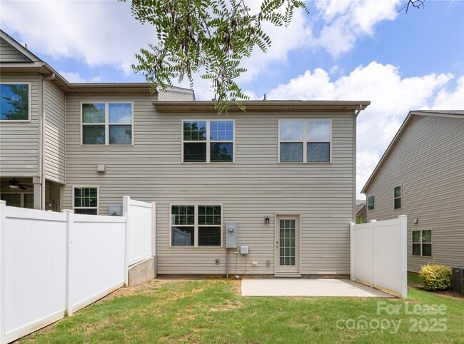 Building Photo - 4033 Black Walnut Wy