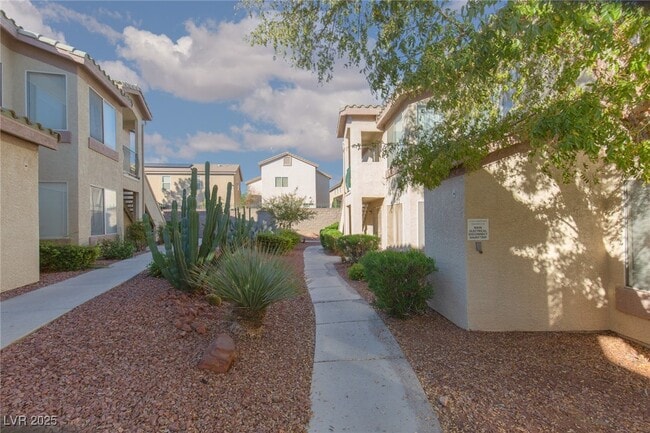 Building Photo - 5710 E Tropicana Ave