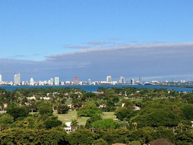 Building Photo - 2625 Collins Ave