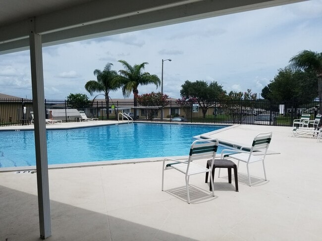 Building Photo - Spacious 2-Bedroom, 2-Bathroom Condo in Winter Haven