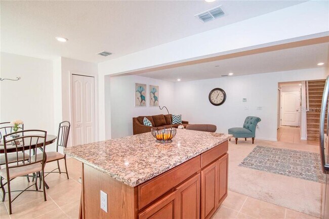 Building Photo - 3810 Exeter Ln