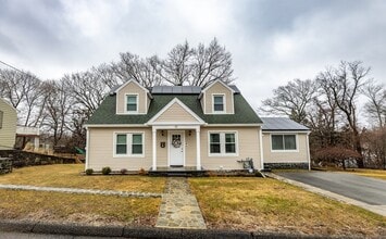 Building Photo - 32 Farmington St