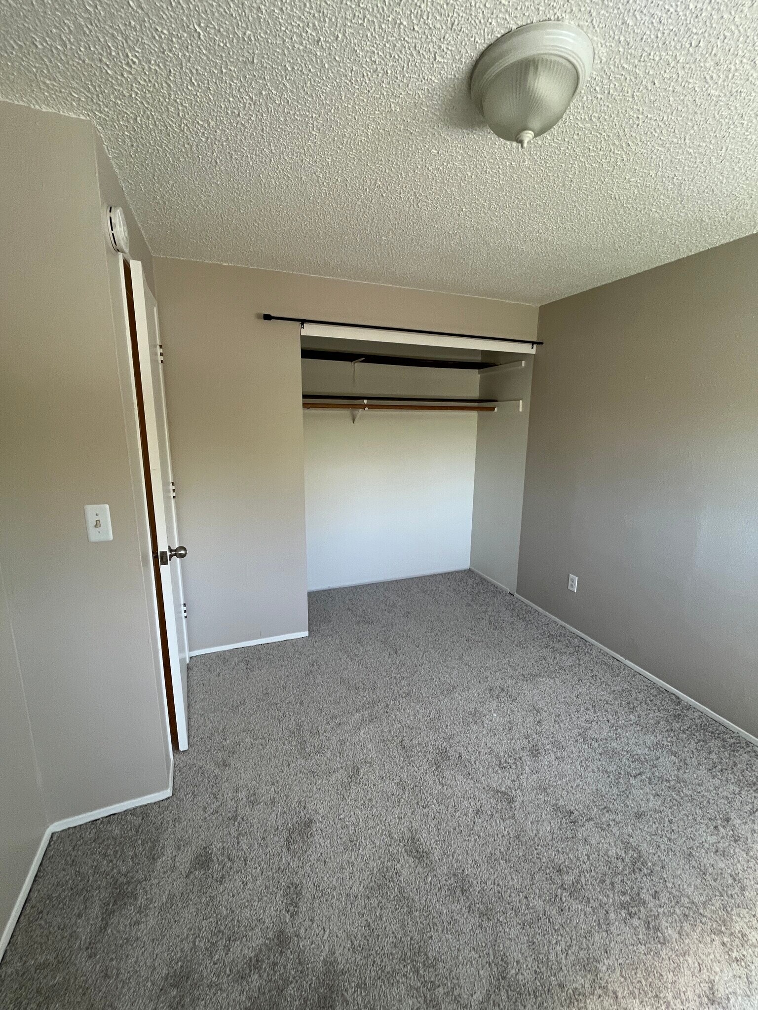 Building Photo - 4165 SE Cesar E Chavez Blvd