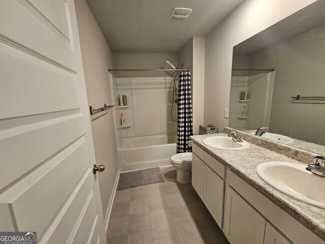 Building Photo - 52 White Spruce Wy