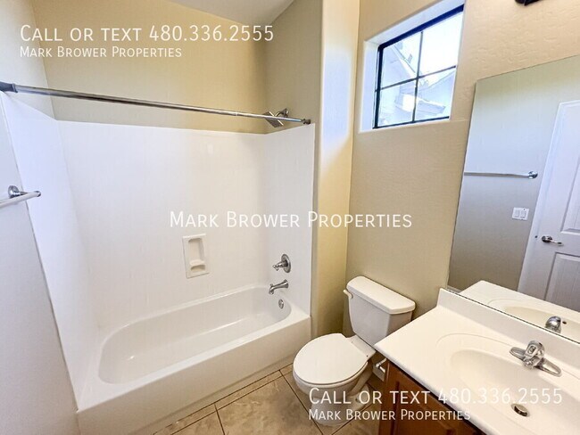 Building Photo - 1400 W Flamingo Dr
