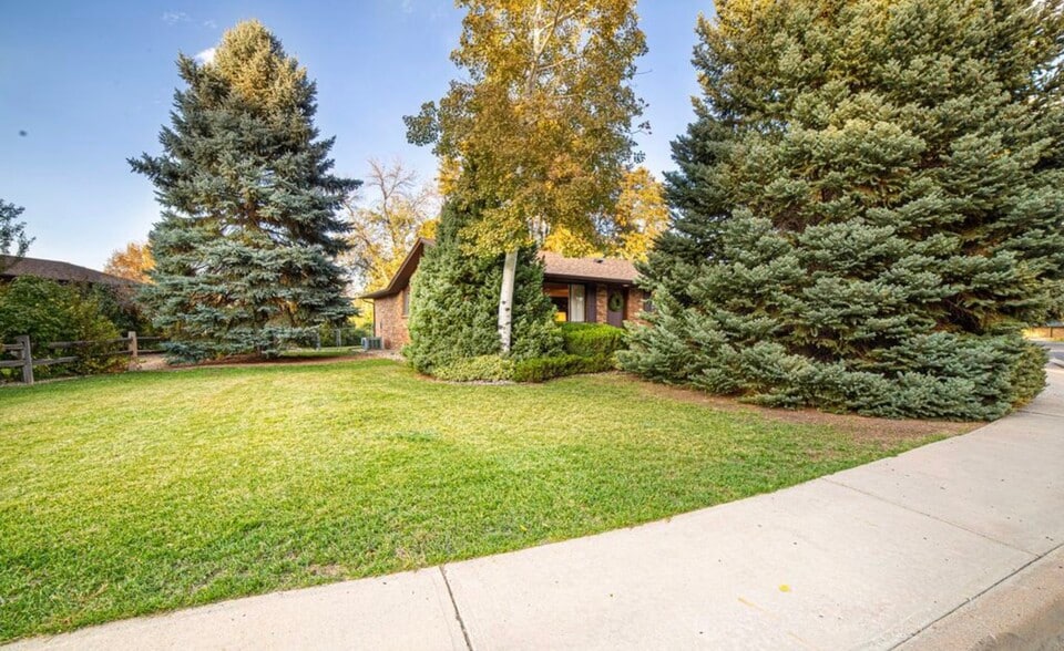 Building Photo - 1143 Ulmus Dr