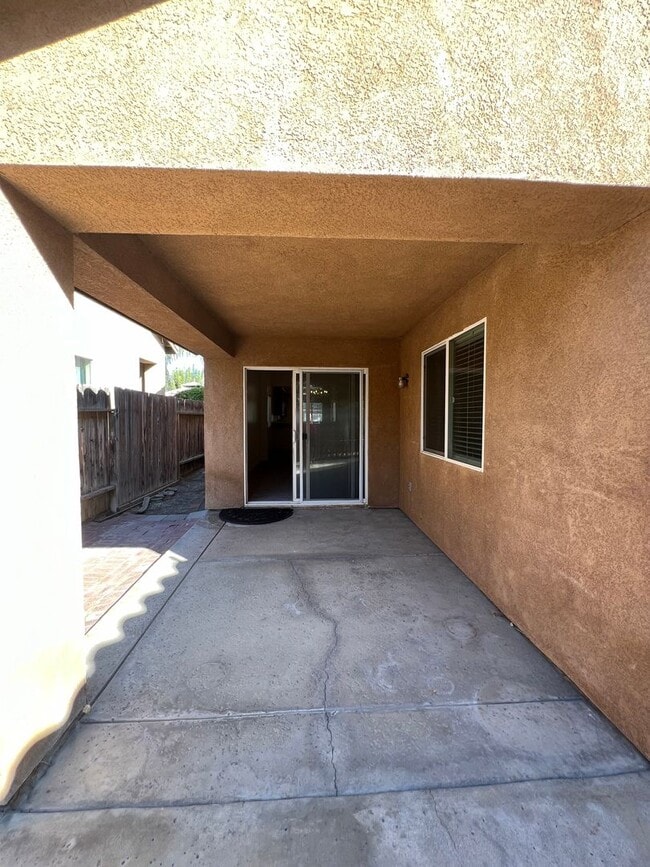 Building Photo - 6615 Silver Moon Dr