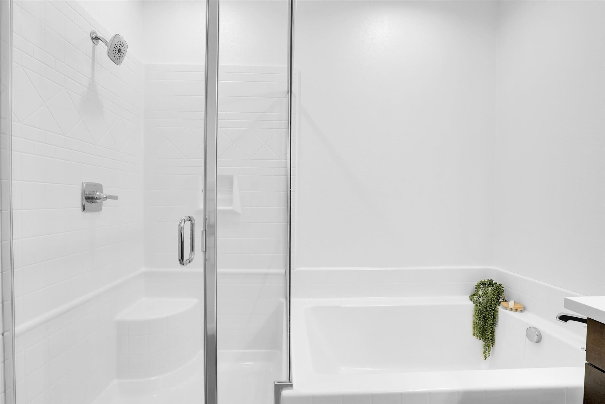 Building Photo - 1512 W Artesia Sq