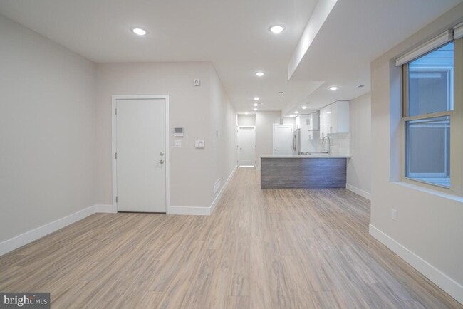 Building Photo - 2222 Frankford Ave