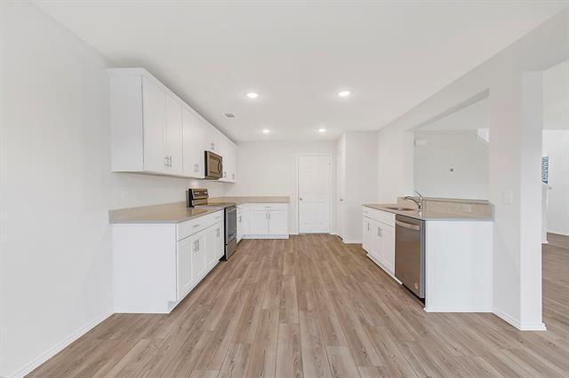 Building Photo - 345 Huntley St