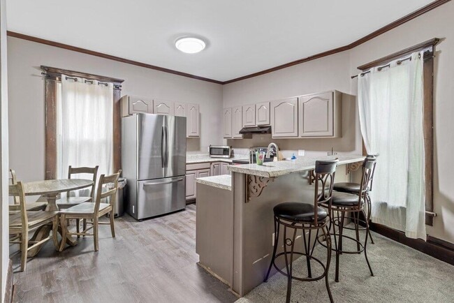 Building Photo - 2027 N 4th St