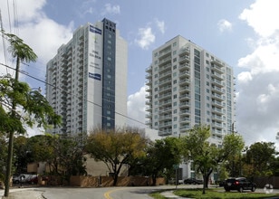 Building Photo - Terrazas River Park Village Apartments