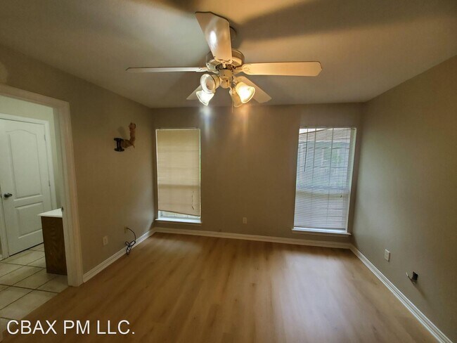 Building Photo - 3 br, 2 bath House - 504 E Buffalo St