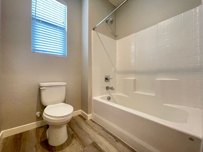 Building Photo - This spectacular 3-bed condo located acros...