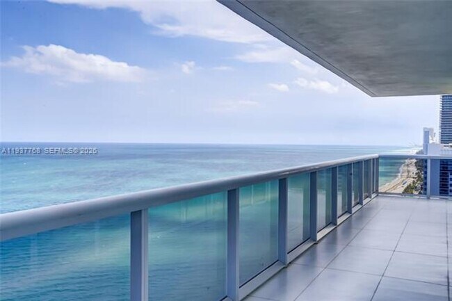 Building Photo - 1830 S Ocean Dr