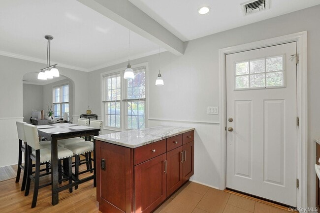 Building Photo - 71 Cox Ave