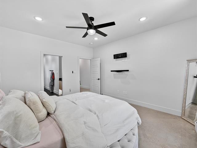 Building Photo - 1941 Glenmore Ave