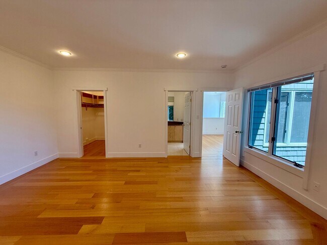 Building Photo - PANORAMIC BAY VIEW ESTATE IN PRESTIGIOUS TIBURON