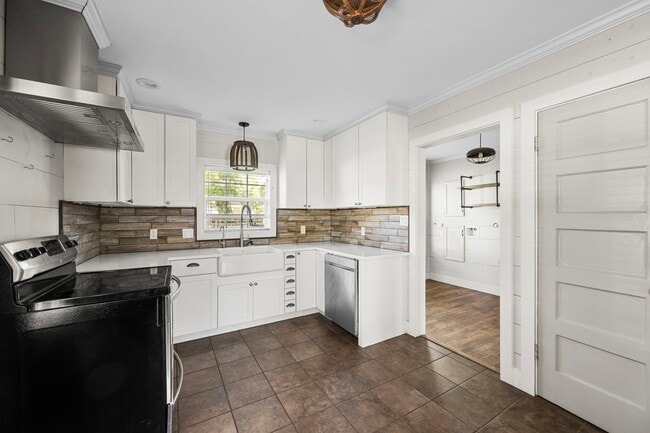 Building Photo - 1036 Jackson St