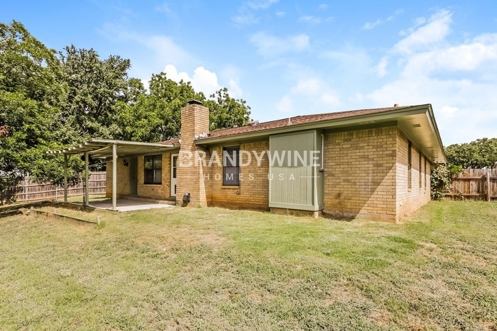 Building Photo - 2310 Stockbridge Ct