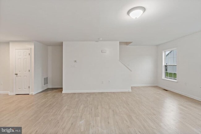 Building Photo - 132 Furlong Way