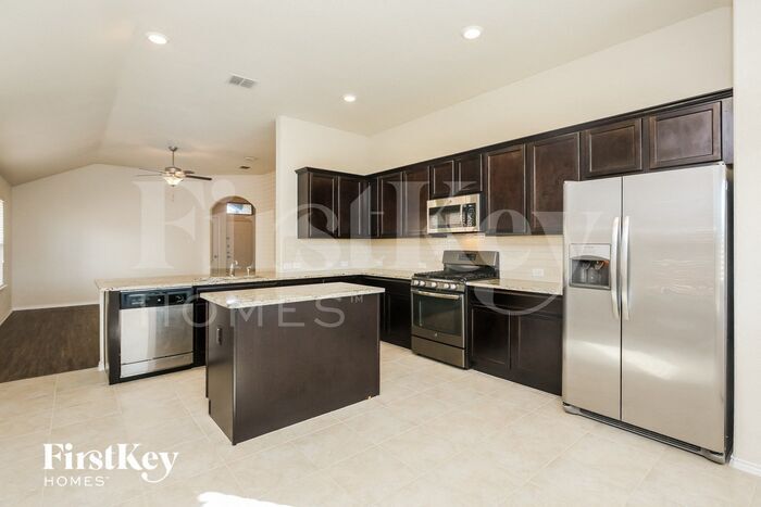Building Photo - 529 Saguaro Dr