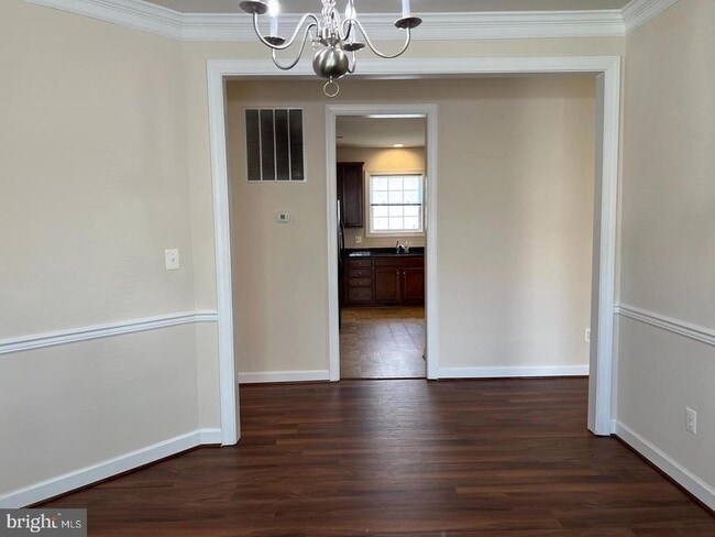 Building Photo - 6930 Westlawn Dr
