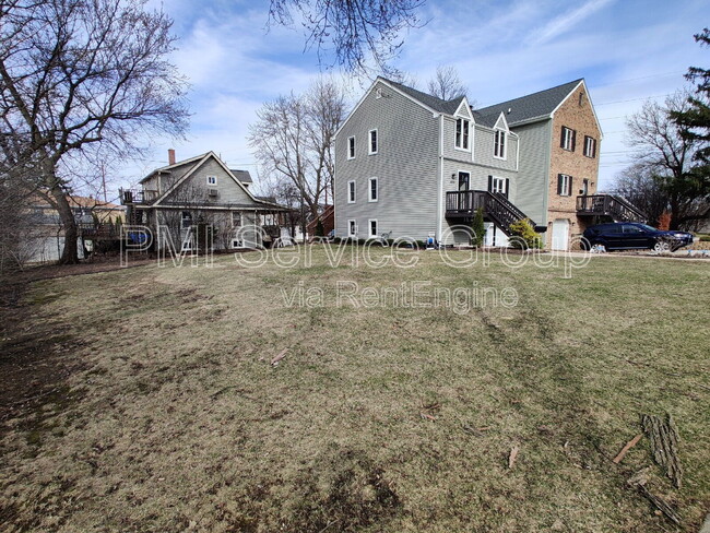 Building Photo - 4946 Florence Ave