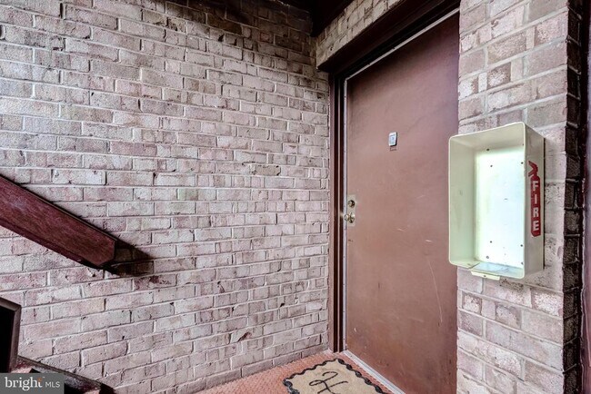 Building Photo - 11643 Stoneview Square